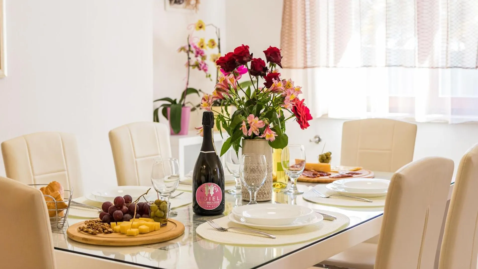 Gemuetliches Stein Ferienhaus Mit Privatem Pool Und Terrasse Mit Grill Galizana 0*,  Croatia