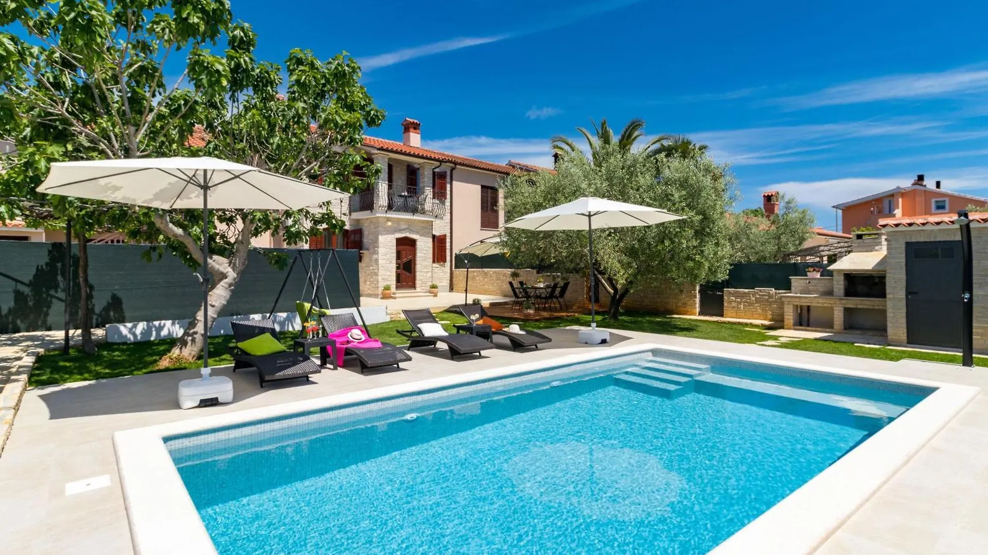 Gemuetliches Stein Ferienhaus Mit Privatem Pool Und Terrasse Mit Grill Galizana 0*,