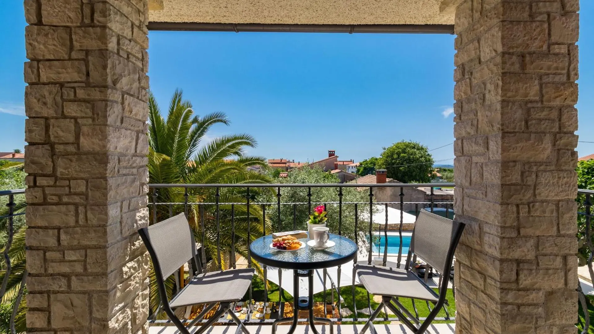 Holiday home Gemuetliches Stein Ferienhaus Mit Privatem Pool Und Terrasse Mit Grill Galizana Croatia