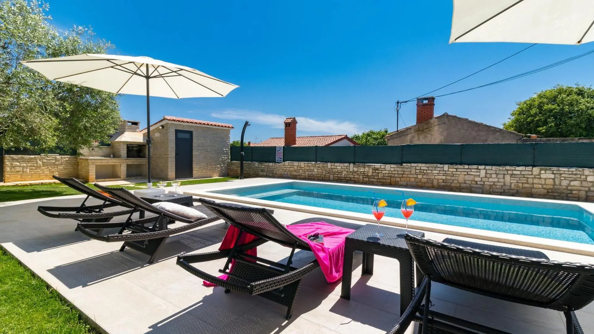 Holiday home Gemuetliches Stein Ferienhaus Mit Privatem Pool Und Terrasse Mit Grill Galizana
