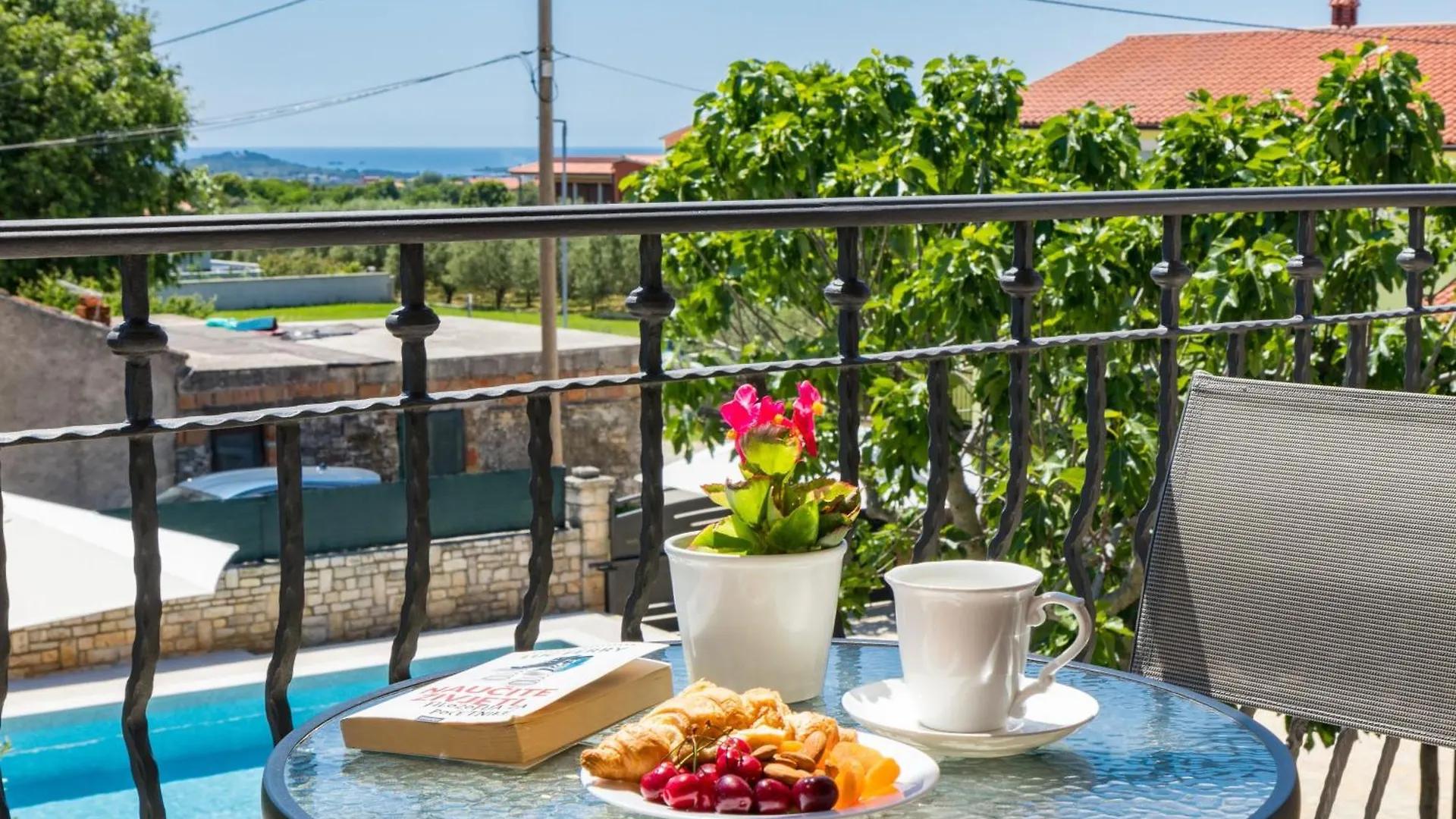 Holiday home Gemuetliches Stein Ferienhaus Mit Privatem Pool Und Terrasse Mit Grill Galizana Croatia