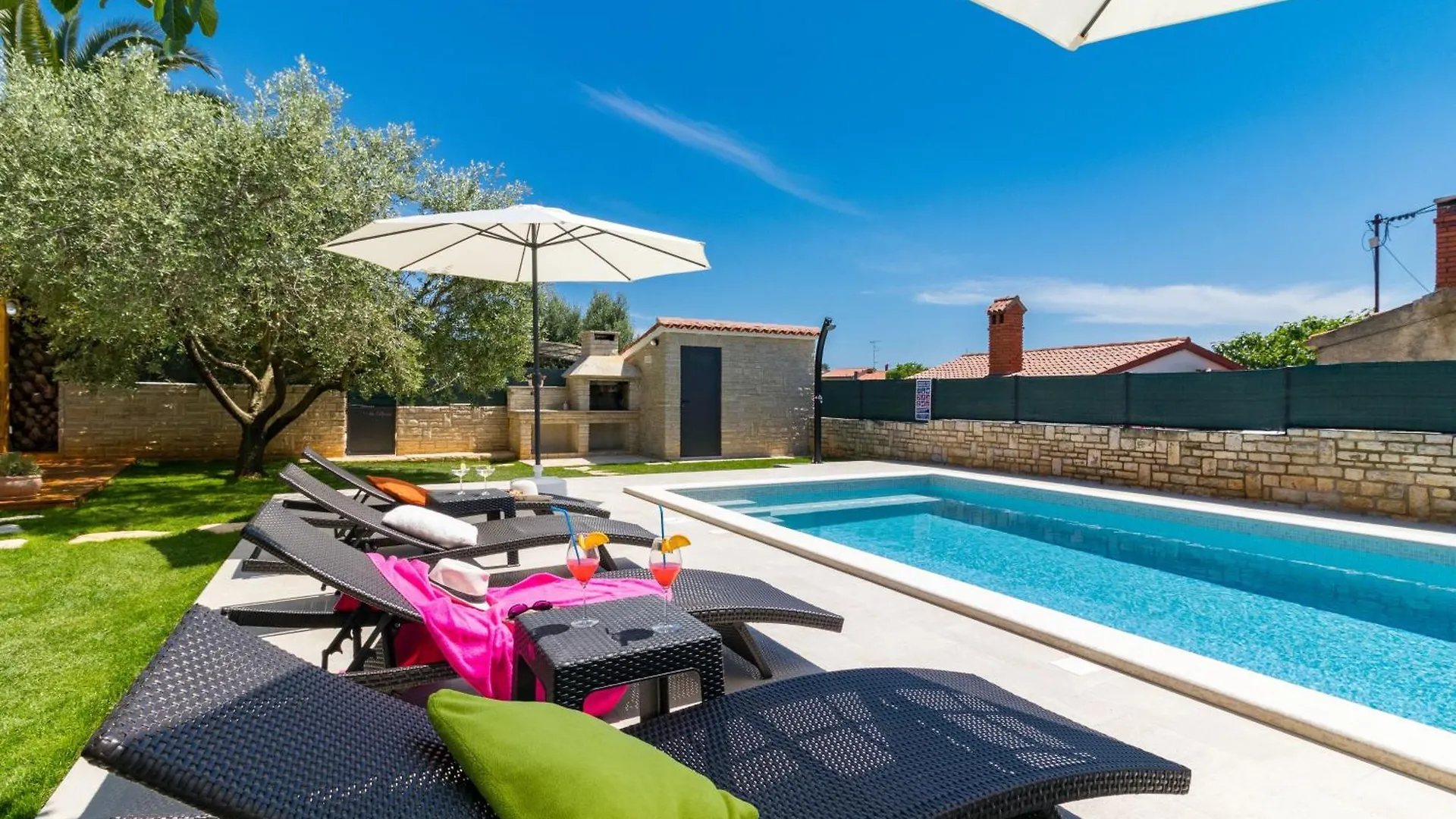 Holiday home Gemuetliches Stein Ferienhaus Mit Privatem Pool Und Terrasse Mit Grill Galizana